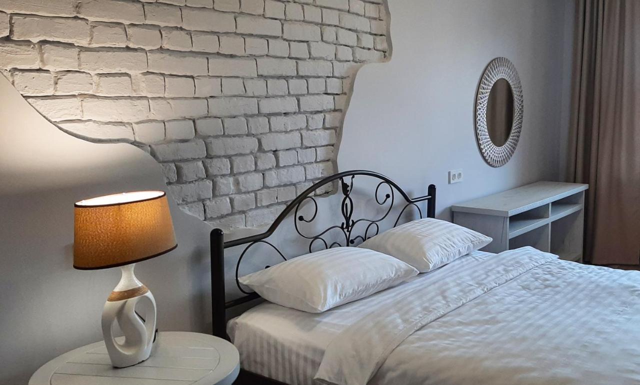 гетьманські палати , старе місто, 2 спальні, балкон-тераса , 85 м кв Apartment